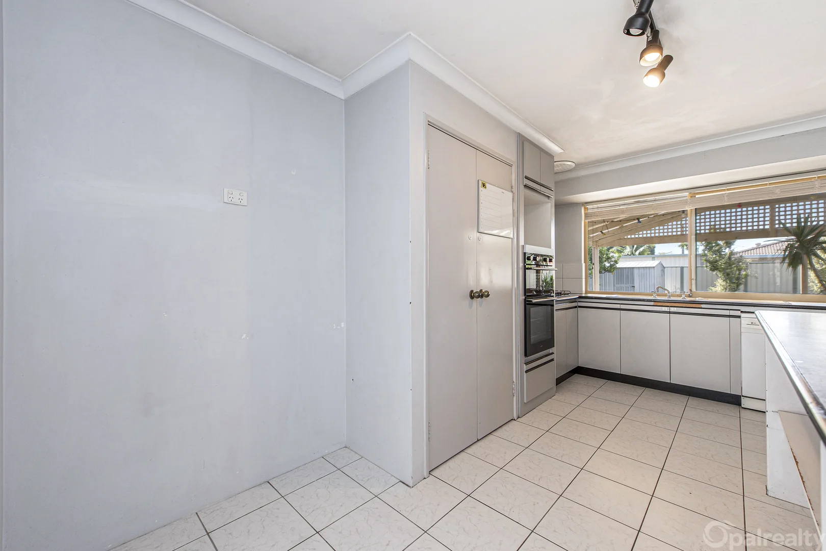 Additional image 12 of 24 Ledger Street, Warnbro WA 6169