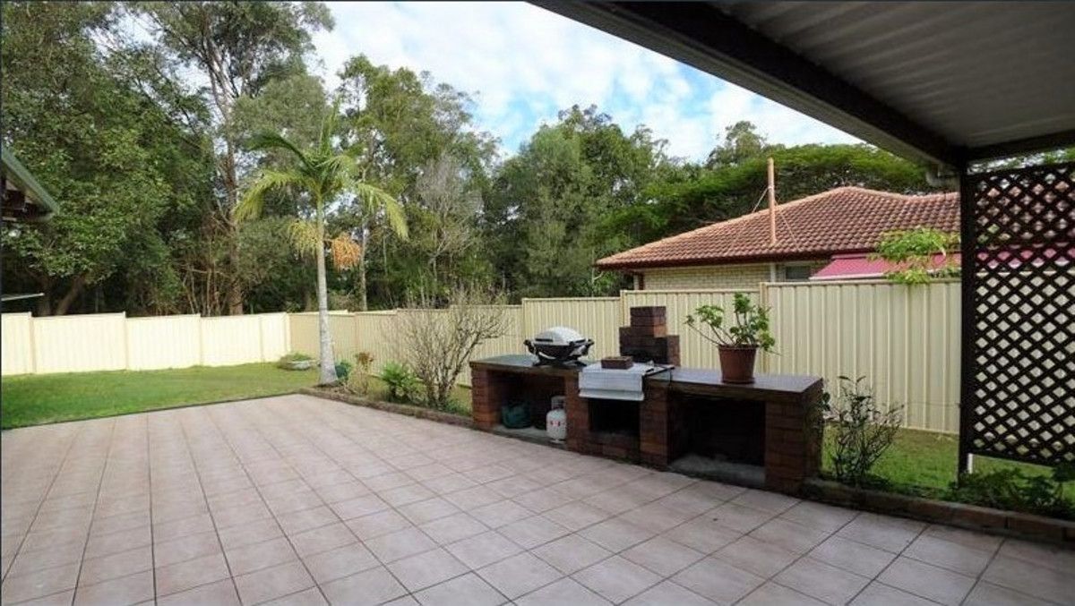 9 Avenue, Springwood Property History & Address Research