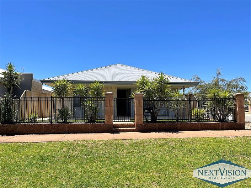 3 bedrooms House in 10 Ley Lane HAMMOND PARK WA, 6164