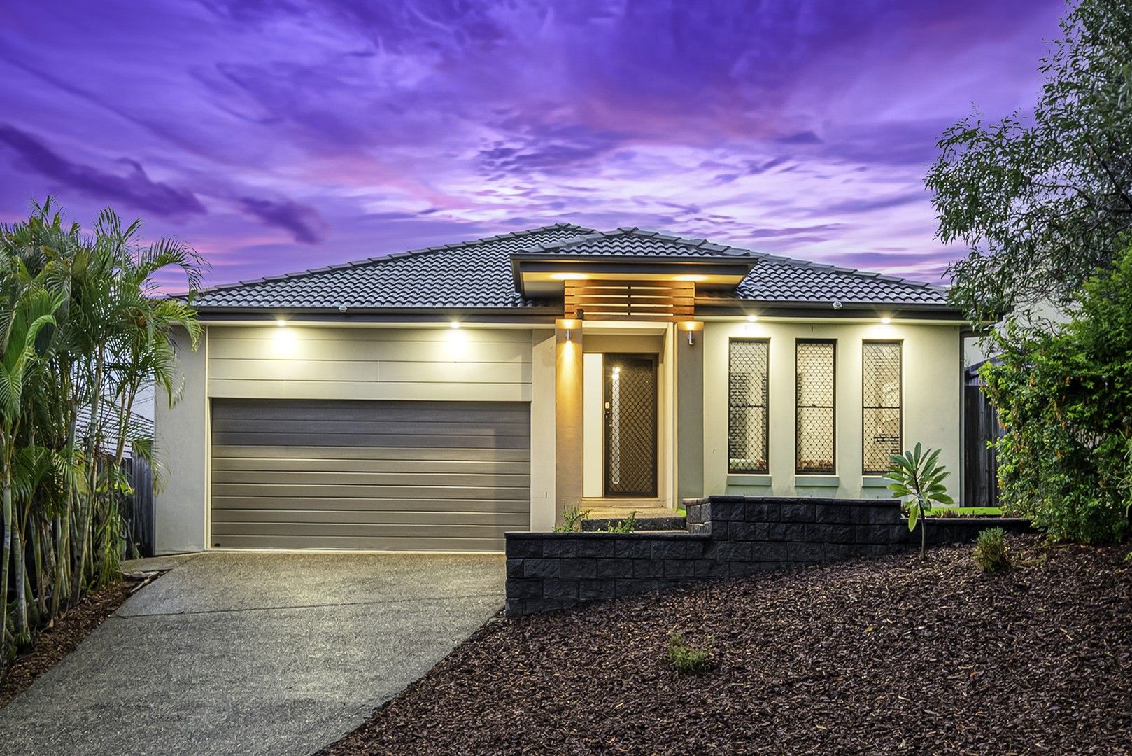 4 bedrooms House in 14 Wildflower Drive SPRINGFIELD LAKES QLD, 4300