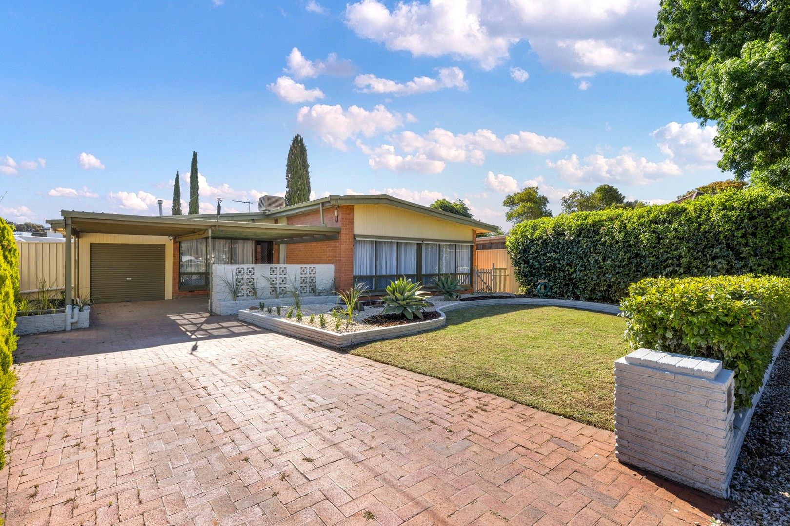 3 bedrooms House in 11 Barrington Cr SALISBURY EAST SA, 5109