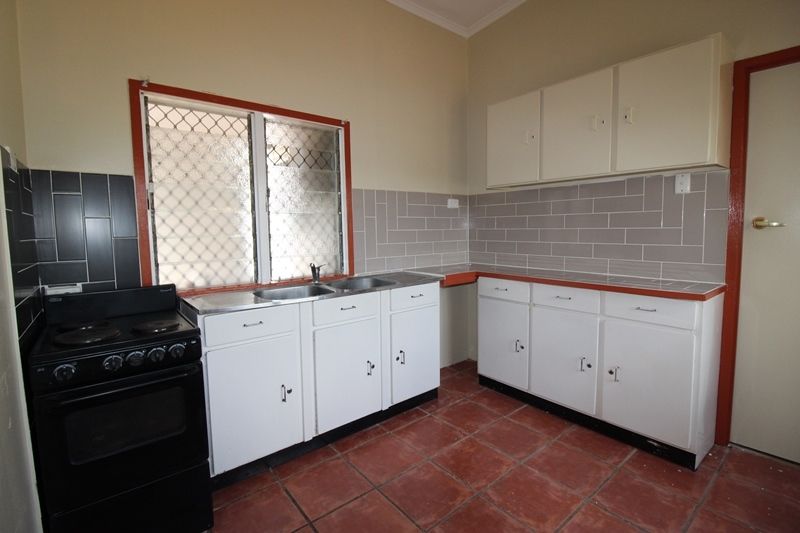1 bedrooms Apartment / Unit / Flat in Unit 5/4 Thirteenth Ave MOUNT ISA QLD, 4825