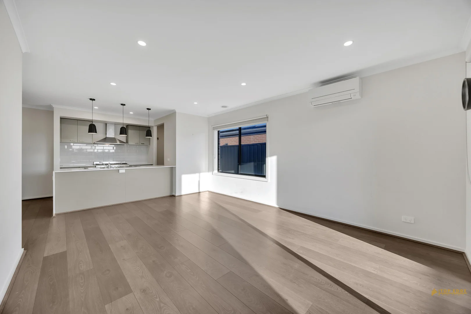 Additional image 4 of 11 Stacey Parade, Mount Cottrell VIC 3024