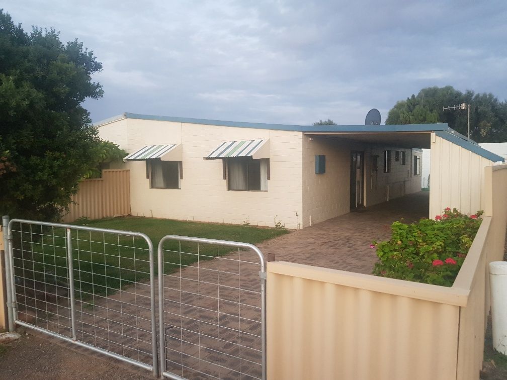 3 bedrooms House in 10 Green Head Road GREEN HEAD WA, 6514