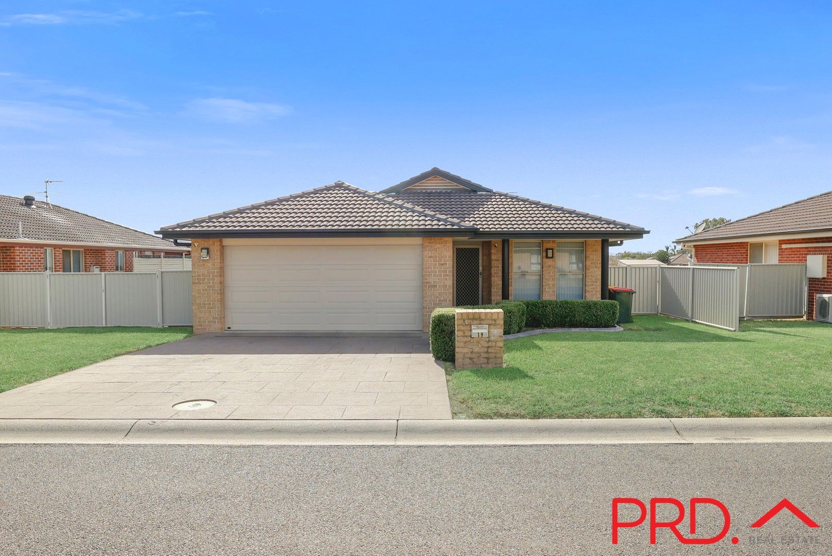 19 Lindsay Road, Tamworth NSW 2340 Domain