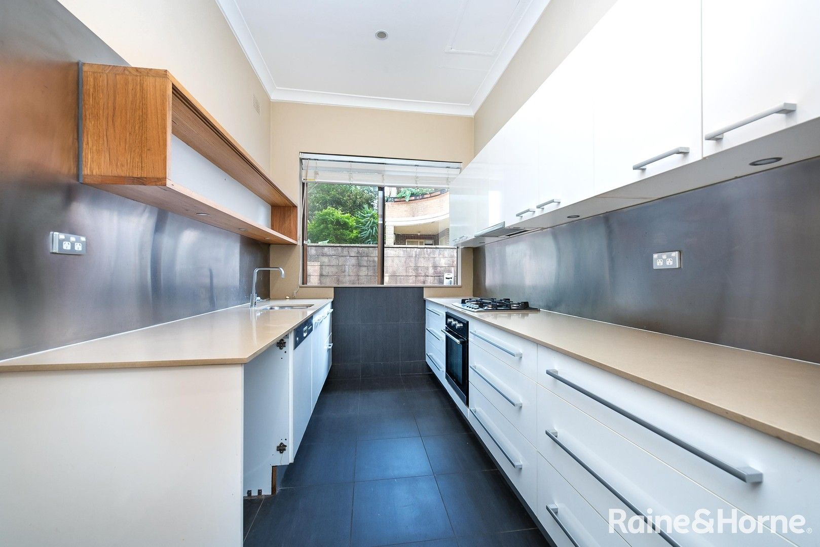 2 bedrooms Apartment / Unit / Flat in 1/70 Petersham road MARRICKVILLE NSW, 2204