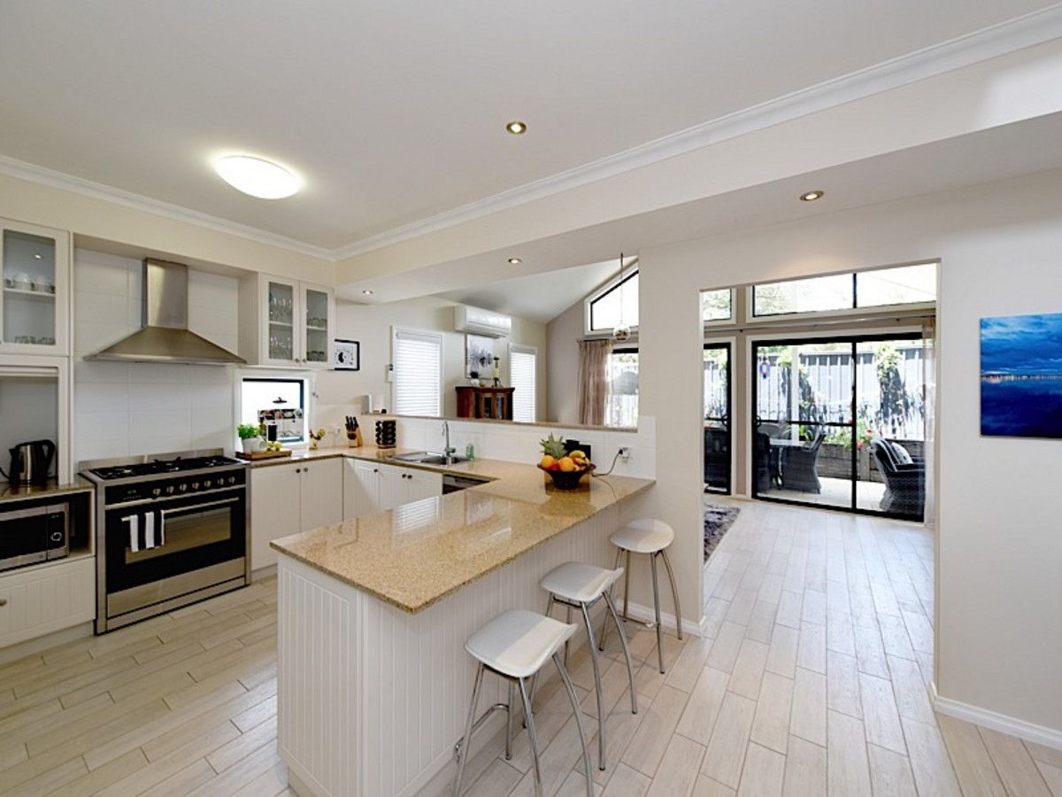 8A Hill View Terrace, St James WA 6102, Image 0