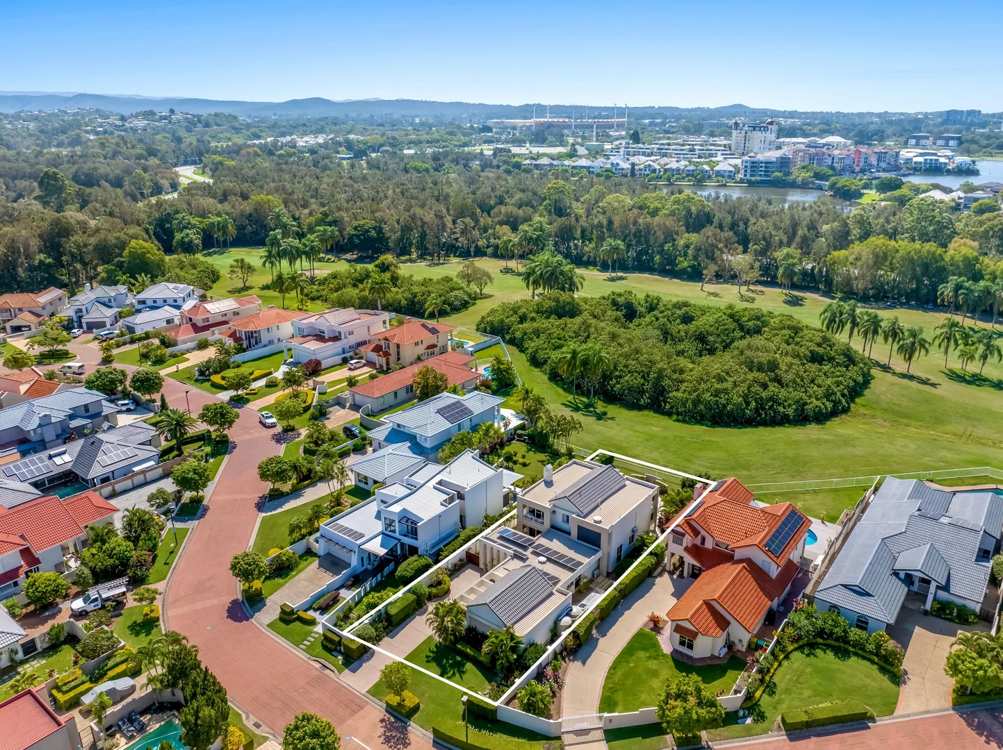 Additional image 14 of 24 Meadowlake Drive, Carrara QLD 4211