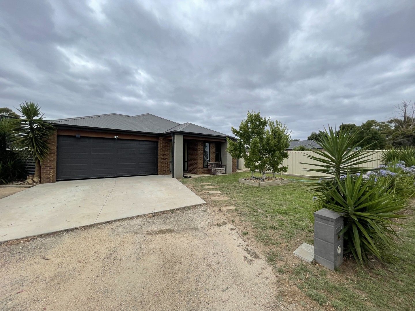 4 bedrooms House in 14 Sullivan Street ASCOT VIC, 3551