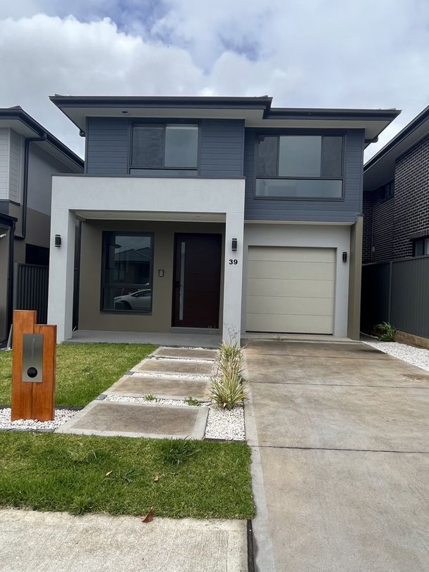 4 bedrooms House in 39 RIVERBRAE AVE RIVERSTONE NSW, 2765