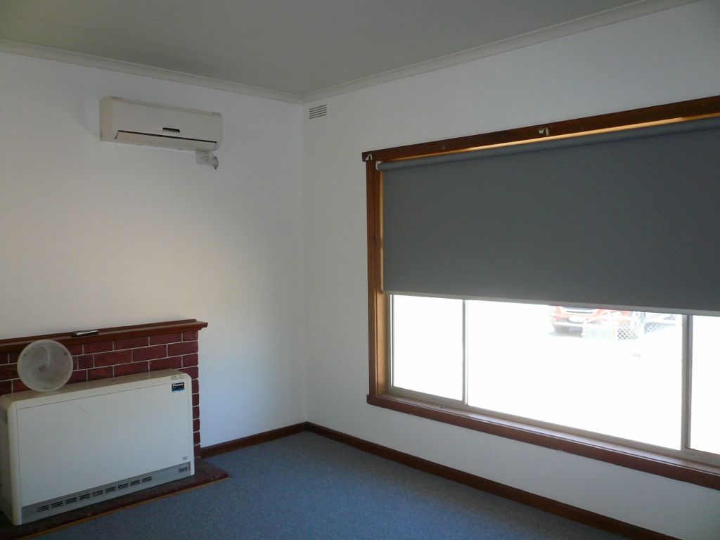 4 Gardiner Street, Warracknabeal VIC 3393 House For Rent Domain