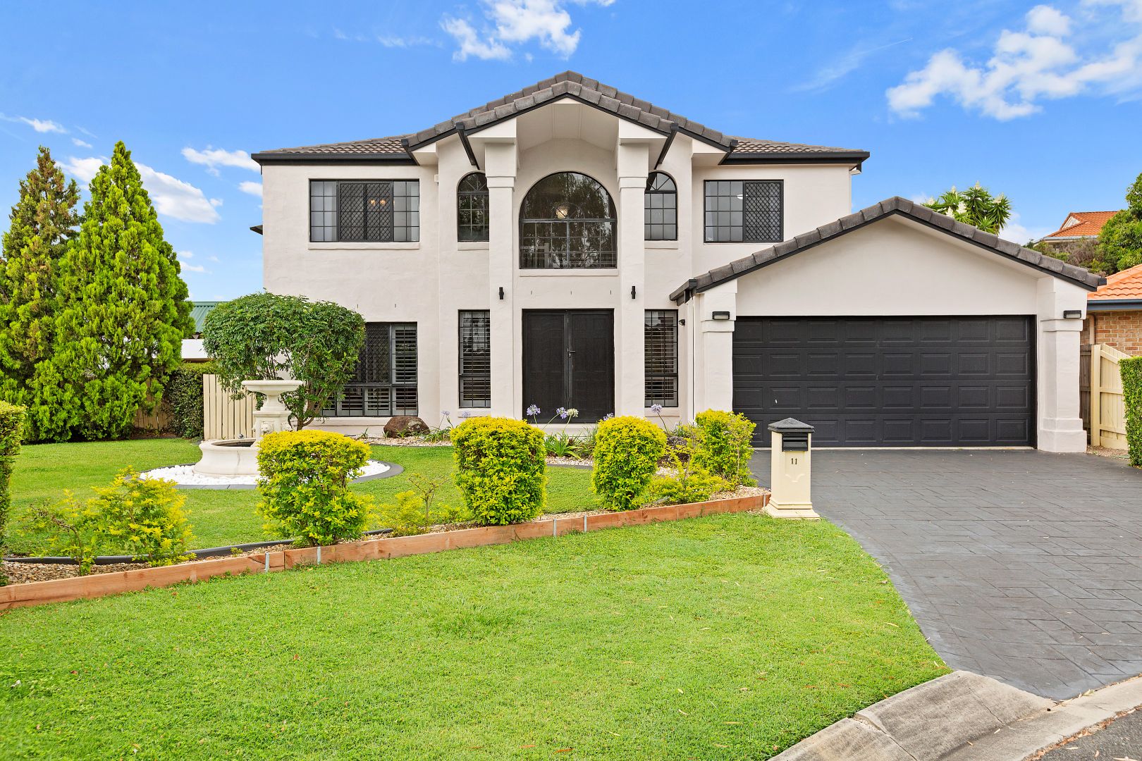11 Peace Court, Eatons Hill QLD 4037