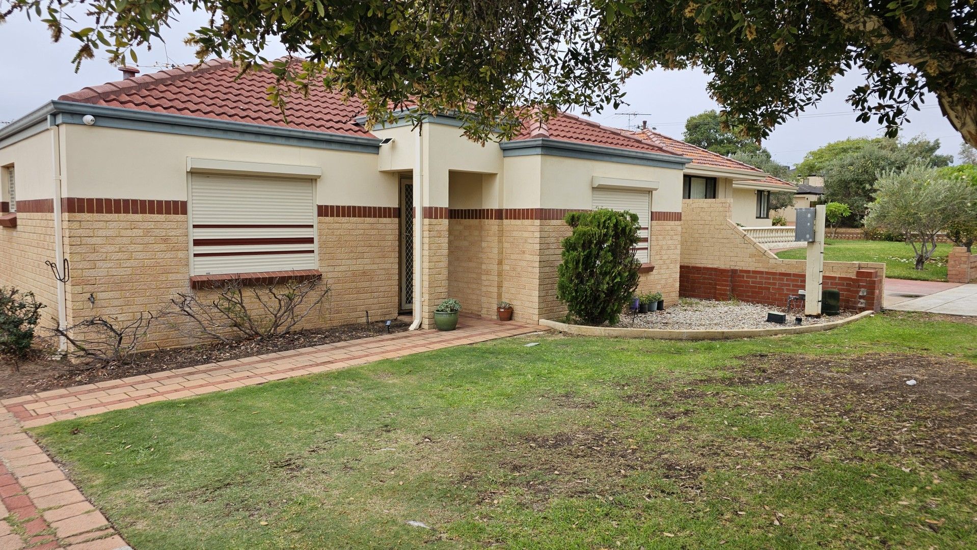 3 bedrooms House in Unit 4/21 Sylvia Street BALCATTA WA, 6021