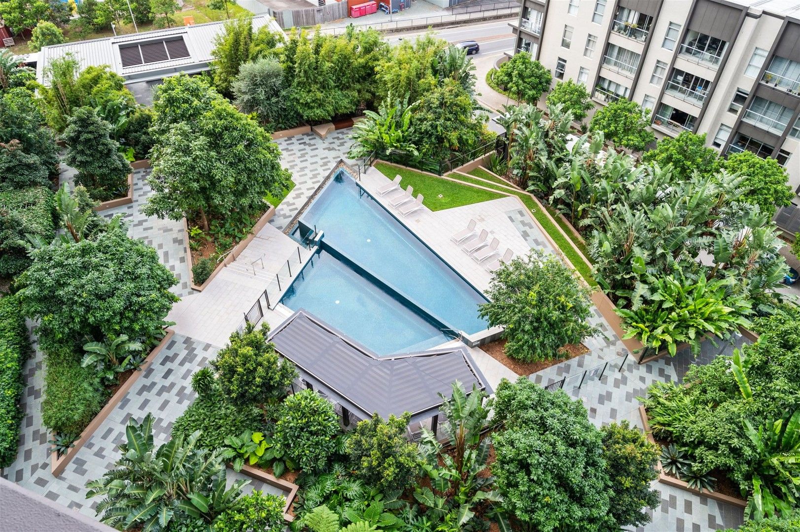 1 bedrooms Apartment / Unit / Flat in 1092/12 Longland Street NEWSTEAD QLD, 4006