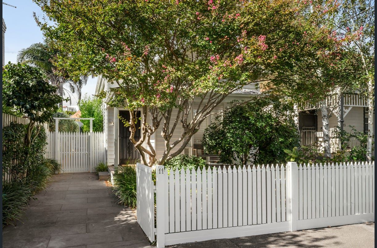 2 bedrooms House in 11 Durrant Street BRIGHTON VIC, 3186