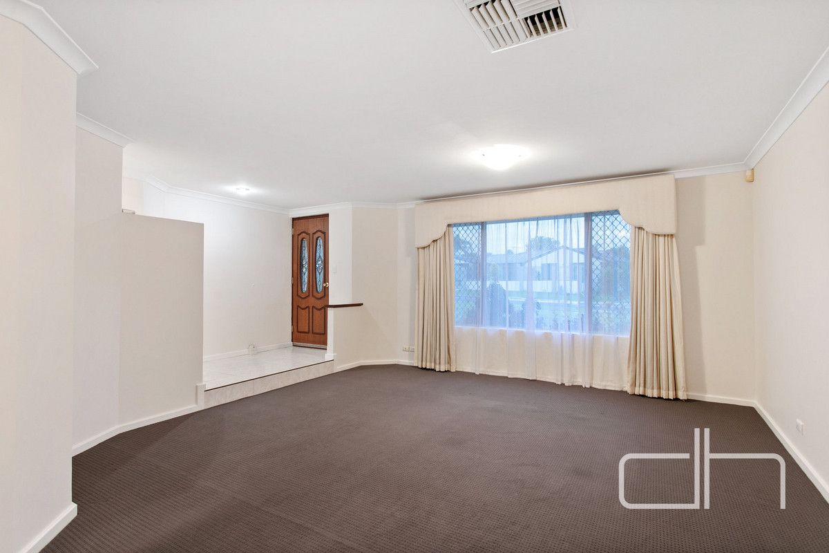 69 Woodward Circle, Marangaroo WA 6064, Image 2