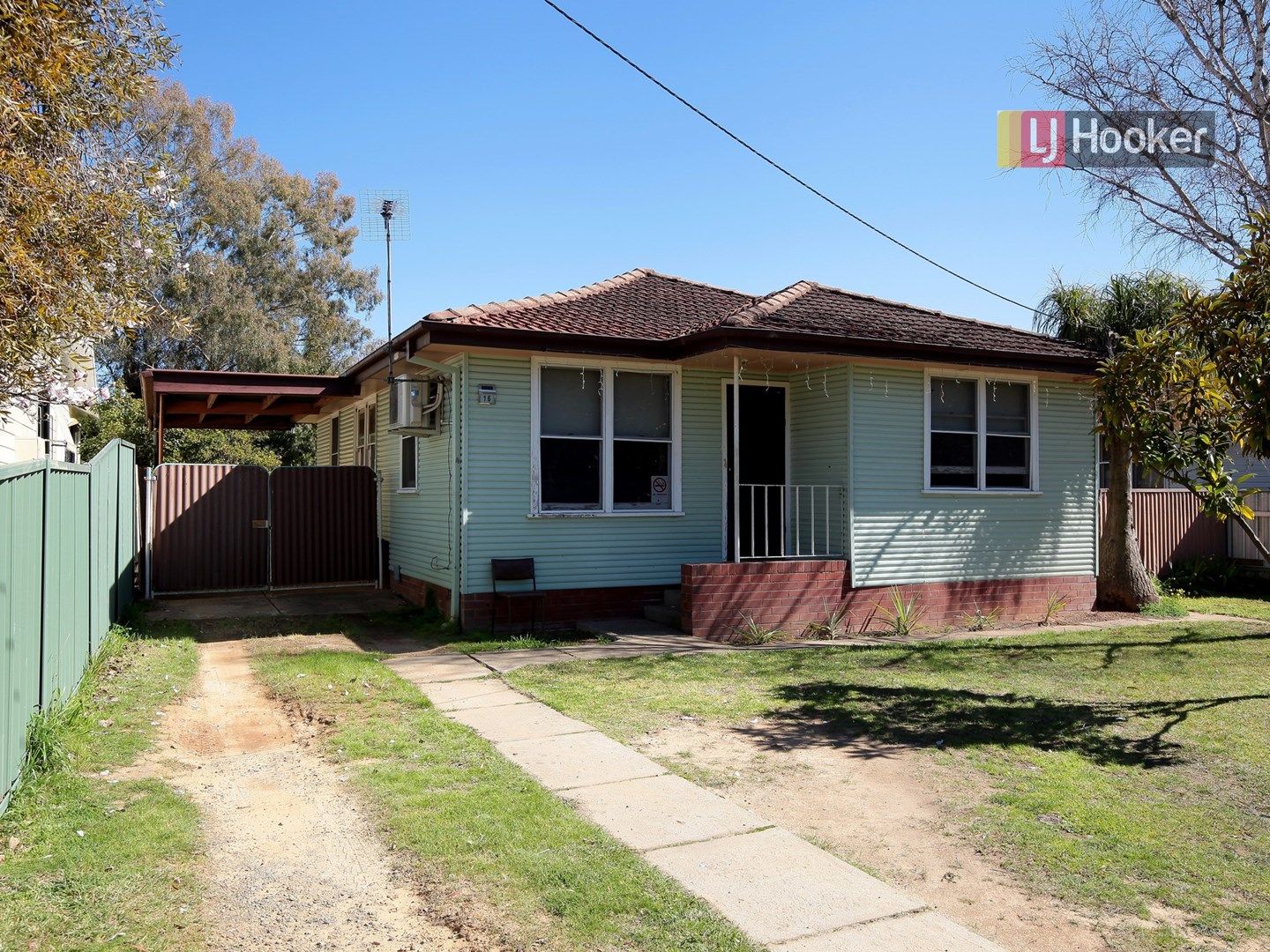 16 Tarakan Avenue, Ashmont NSW 2650, Image 0