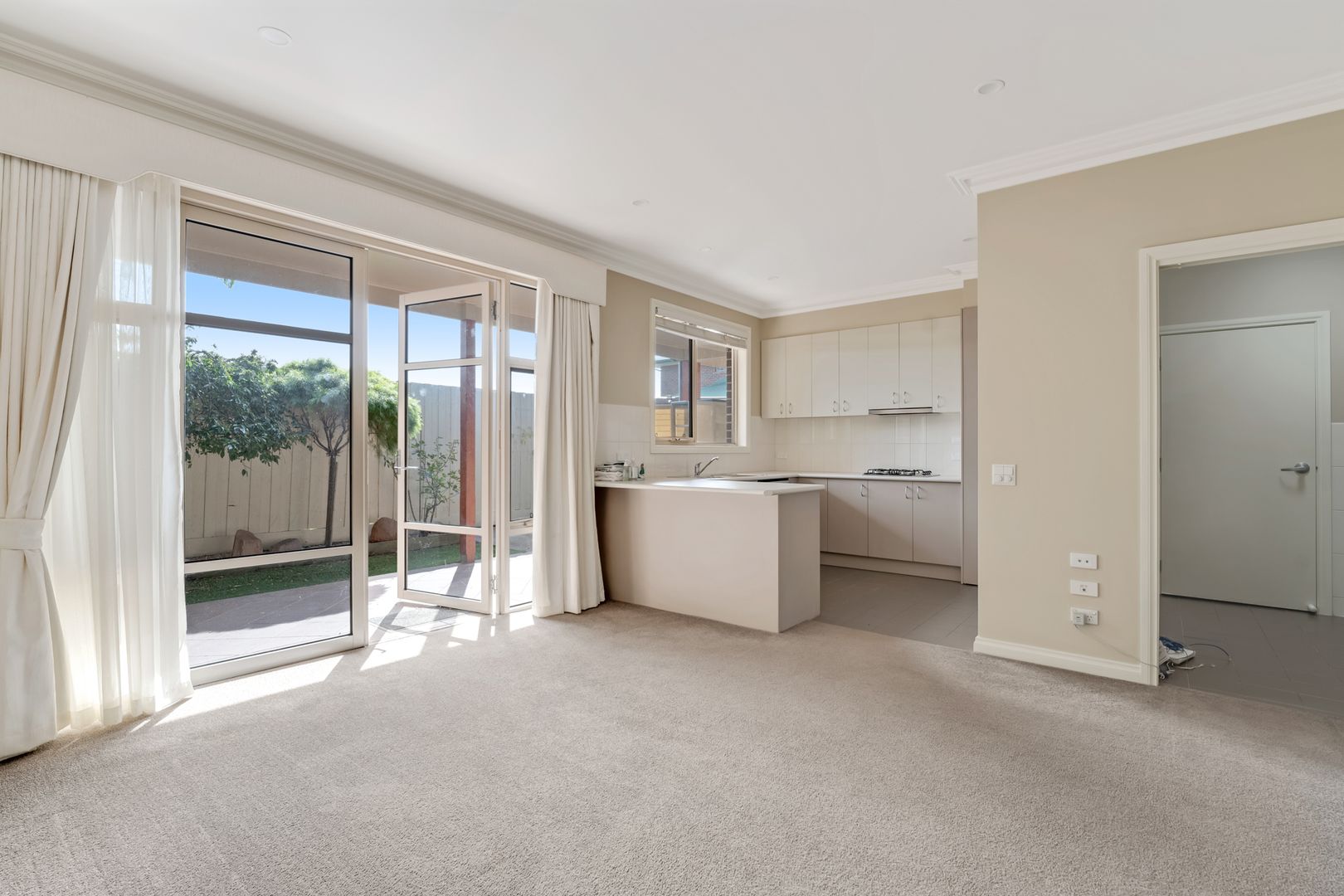 4/1A Leslie Avenue, Cowes VIC 3922, Image 2