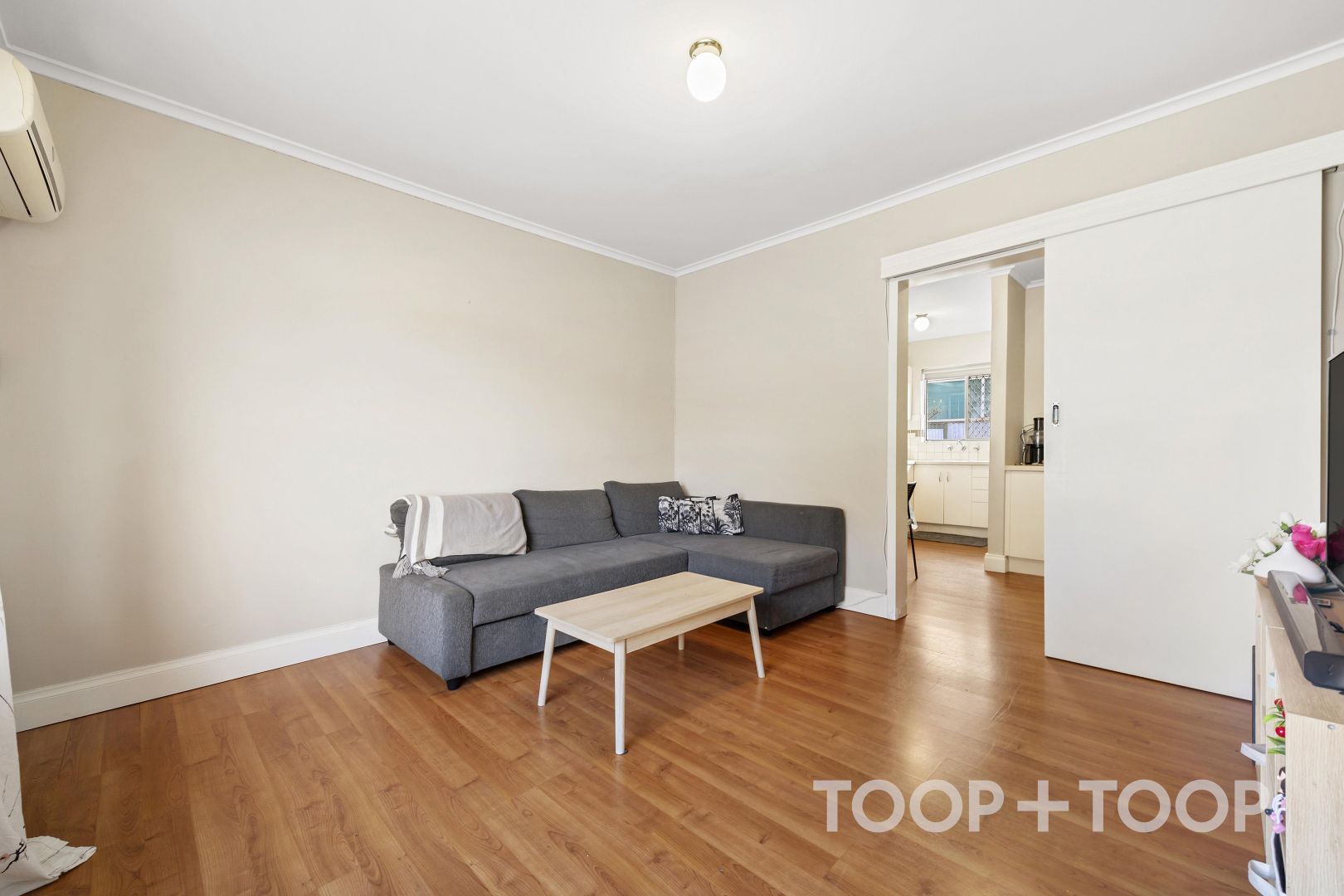 4/3 Carlton Street, Oaklands Park SA 5046, Image 2