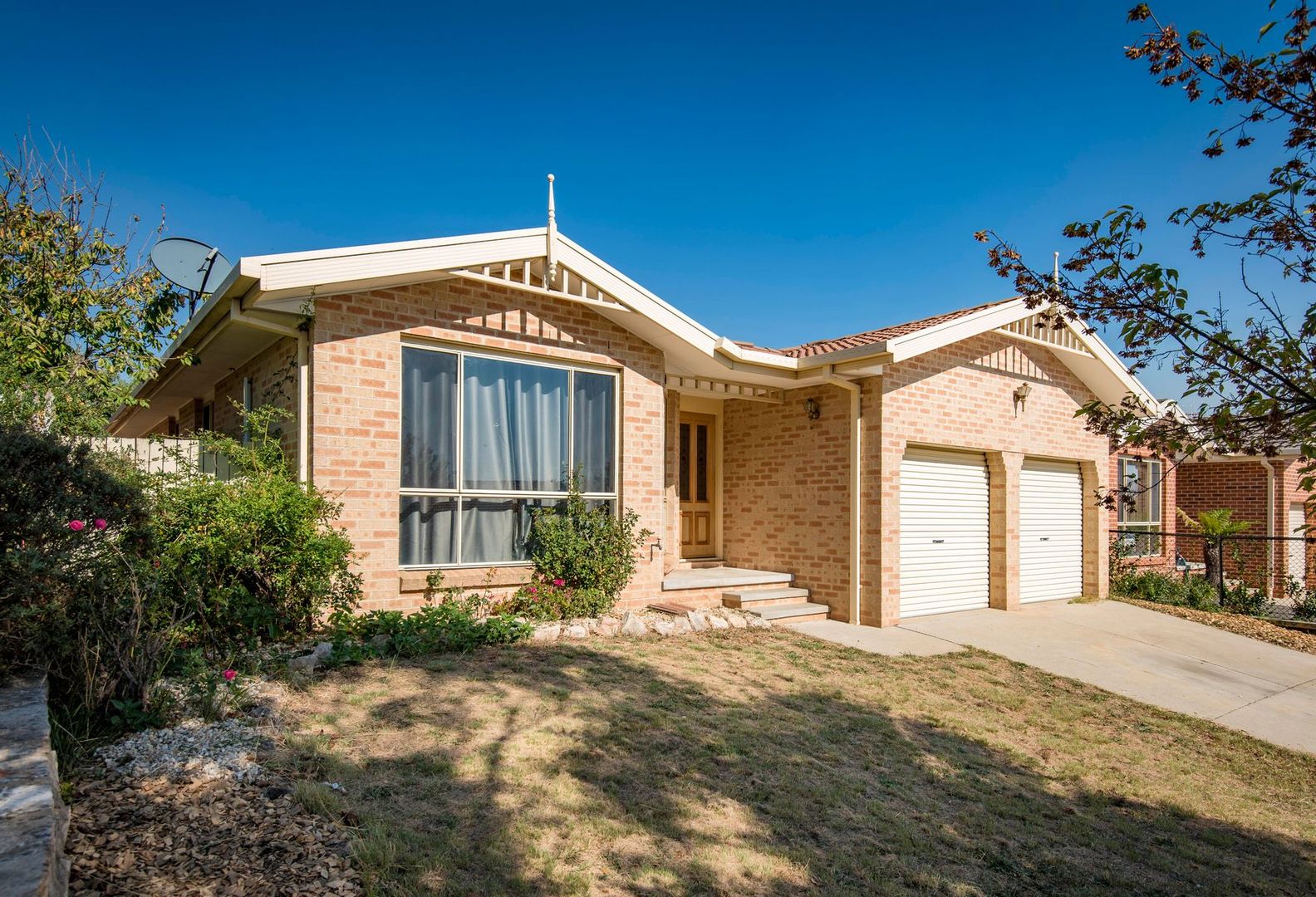 11 Finey Close, Dunlop Property History & Address Research Domain