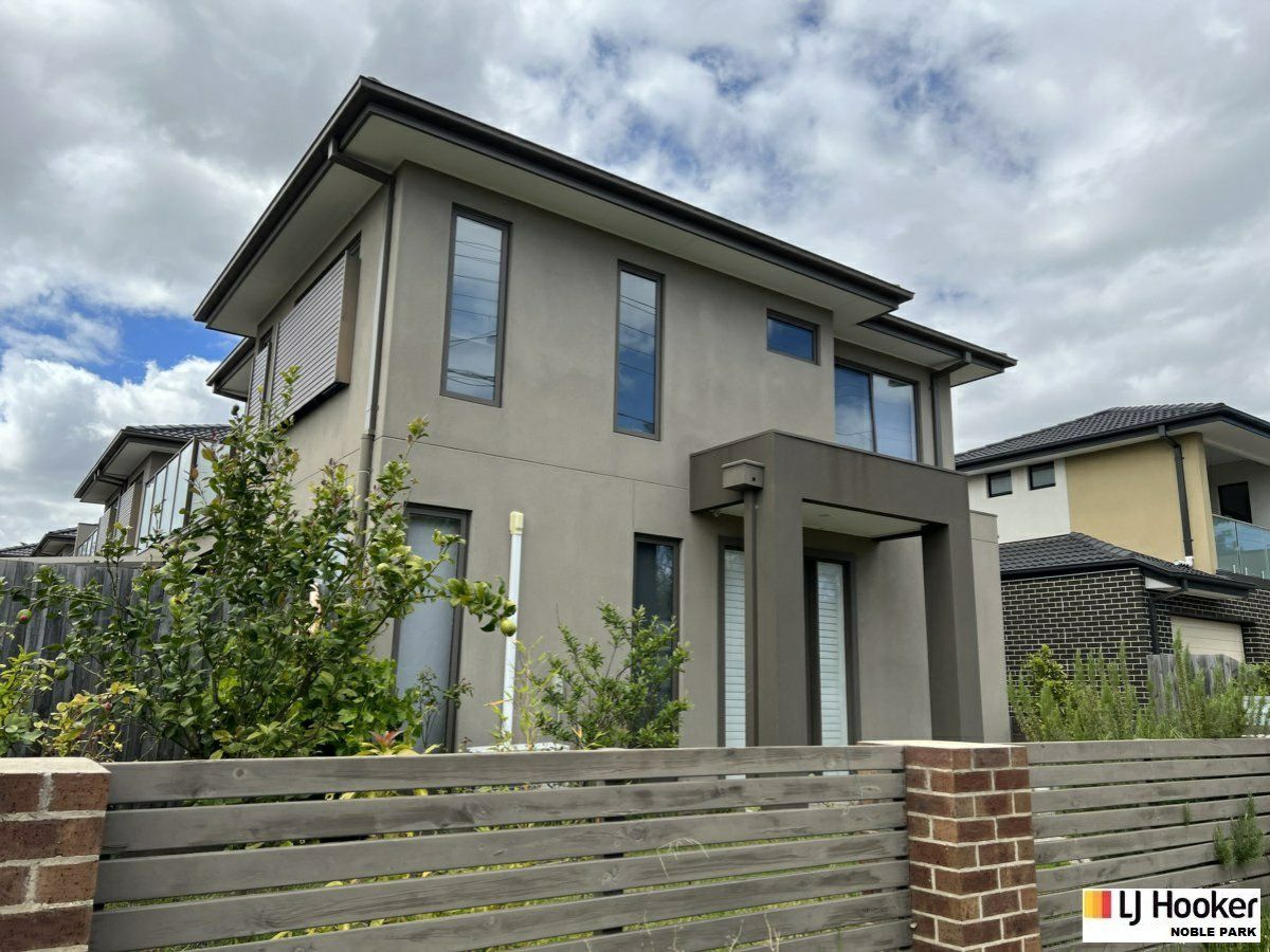 3 bedrooms House in 1 /27 Leonard Avenue NOBLE PARK VIC, 3174