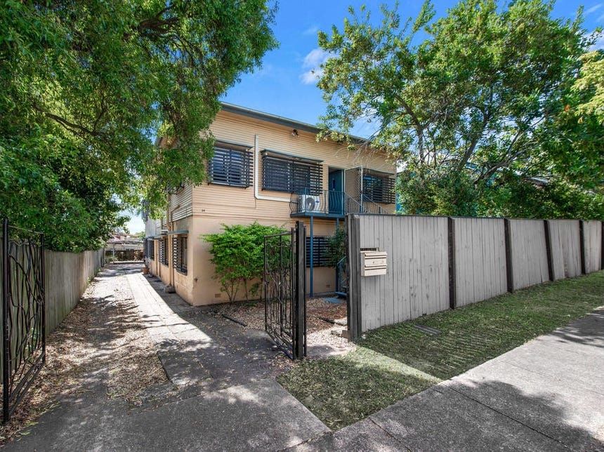 3 bedrooms Apartment / Unit / Flat in 2/24 Maynard Street WOOLLOONGABBA QLD, 4102