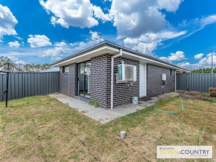 Additional image 10 of 2/13 Sunrise Crescent, Armidale NSW 2350