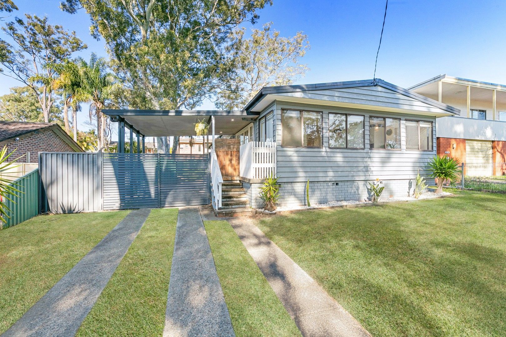 12 Una avenue, Charmhaven NSW 2263, Image 0