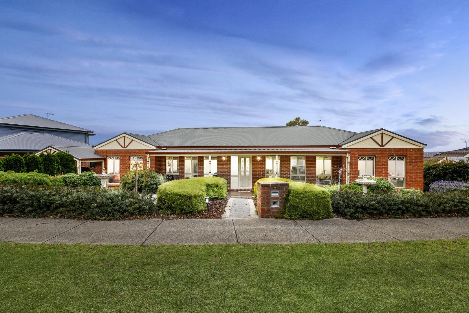 3 bedrooms House in 22 Long Drive SUNBURY VIC, 3429