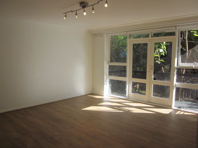 2 bedrooms Apartment / Unit / Flat in 6/26 Gladstone Street KEW VIC, 3101