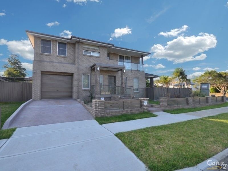 4 bedrooms House in 18 Warman Street PENDLE HILL NSW, 2145