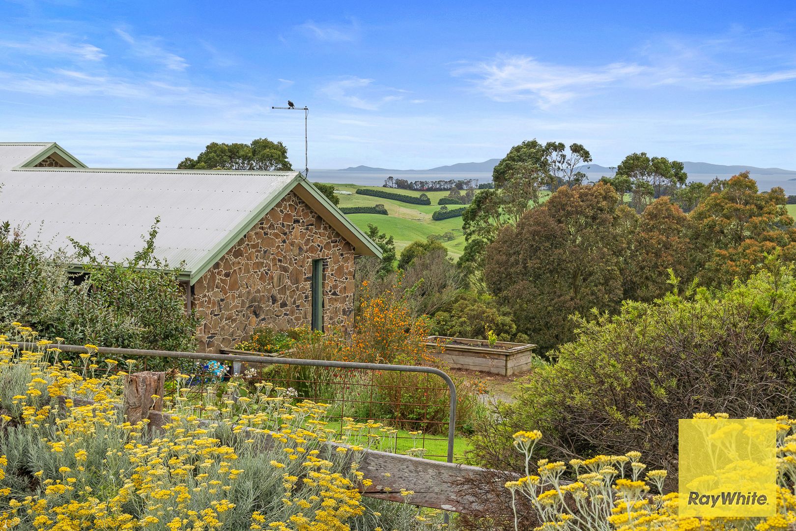 3 bedrooms House in 19 Albert Court FOSTER VIC, 3960