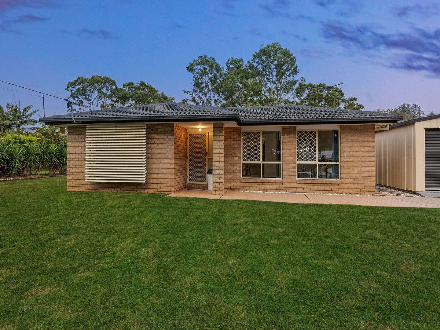 3 bedrooms House in 17 MCDOUGALL STREET KARANA DOWNS QLD, 4306