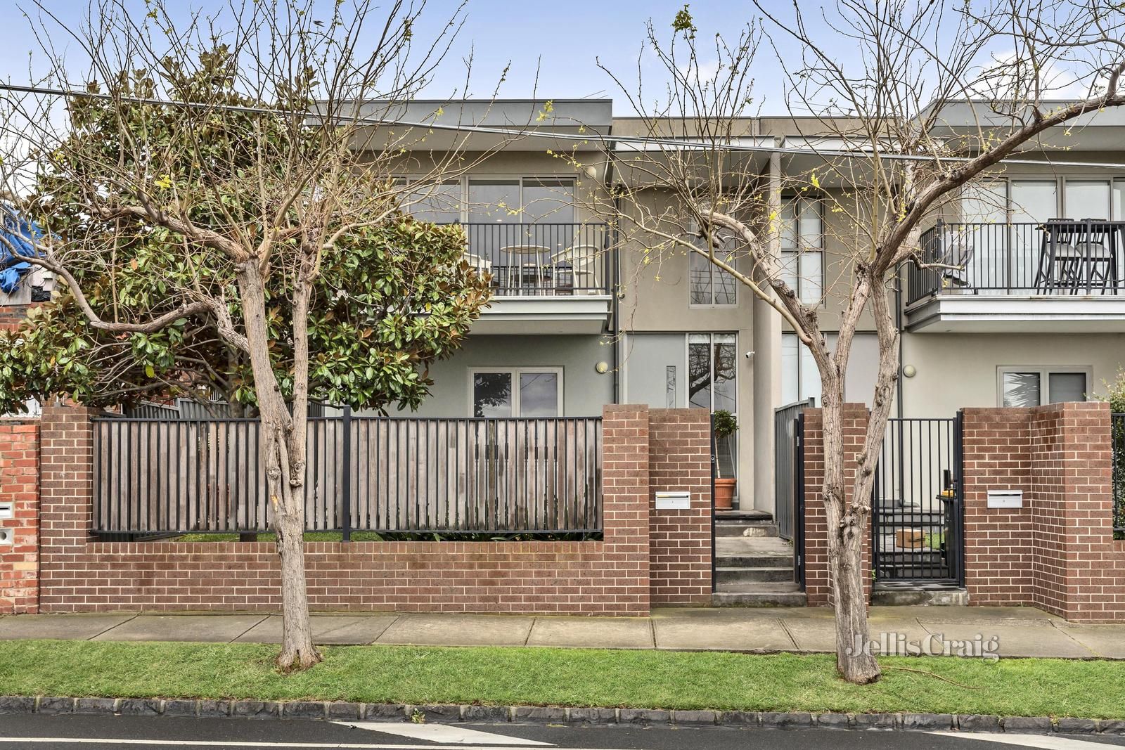 4 bedrooms Townhouse in 1/4-12 Fisher Parade ASCOT VALE VIC, 3032