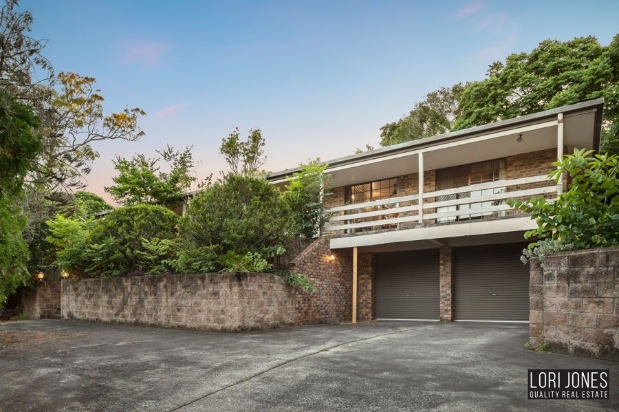 5 bedrooms House in 16 Annabel Street KENMORE QLD, 4069