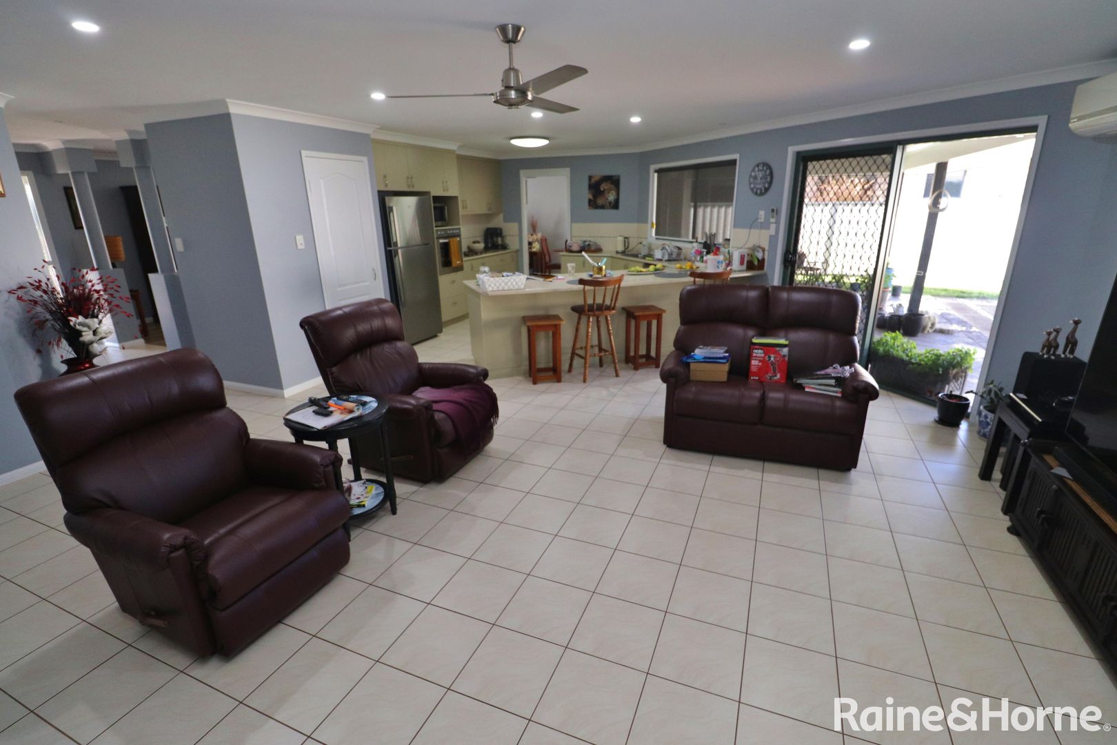 15 Bottlebrush Street, Kingaroy QLD 4610, Image 2