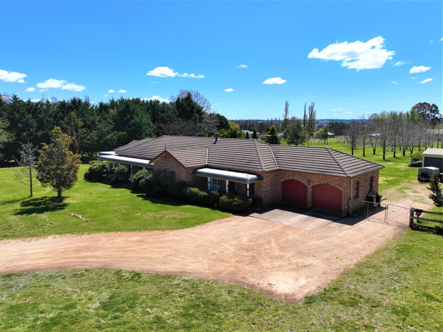 19 Glen Legh Road, Glen Innes Property History & Address Research