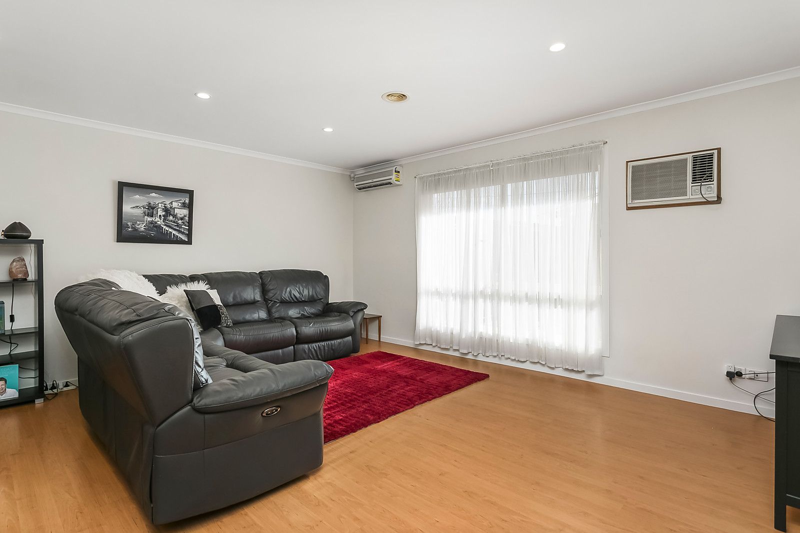 2/35 Green Street, Airport West VIC 3042, Image 2