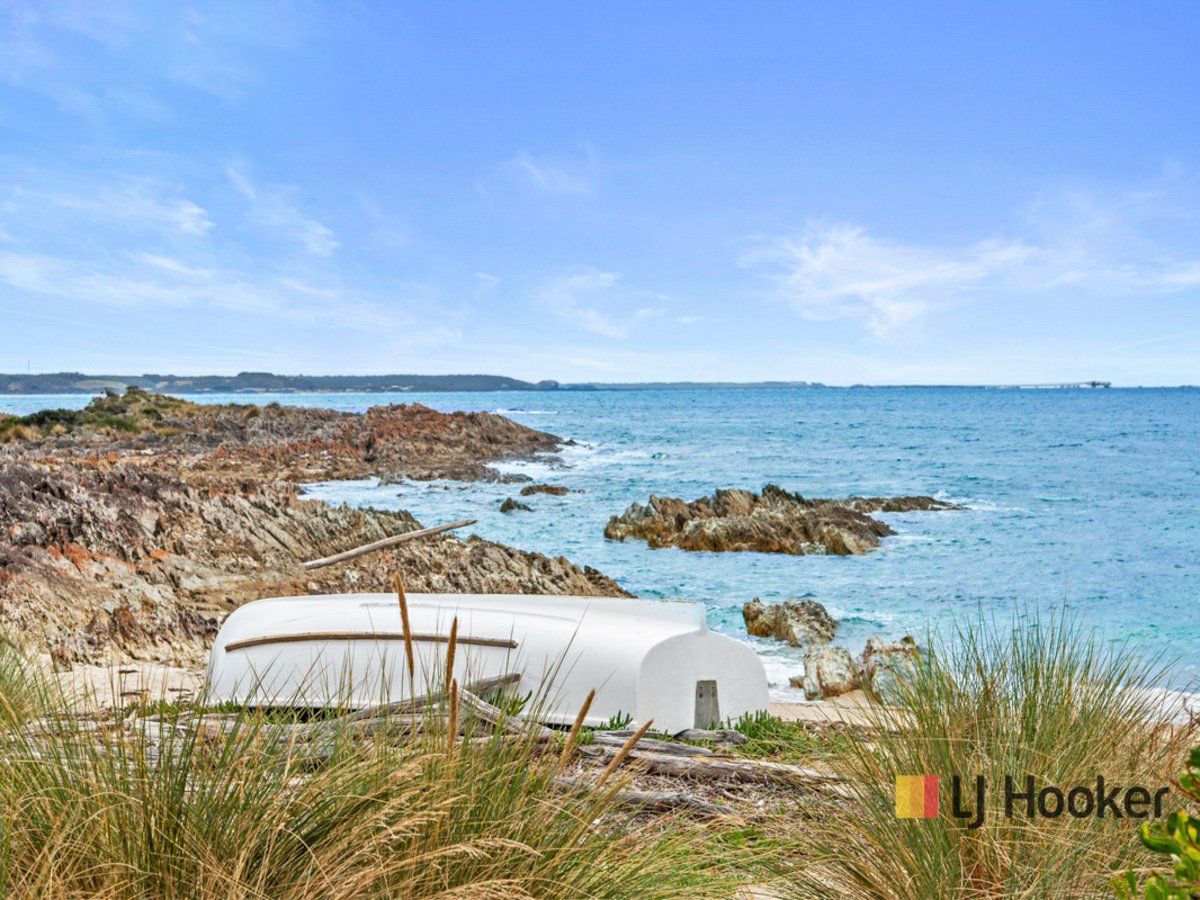 16 Gull Street, Rocky Cape TAS 7321, Image 2