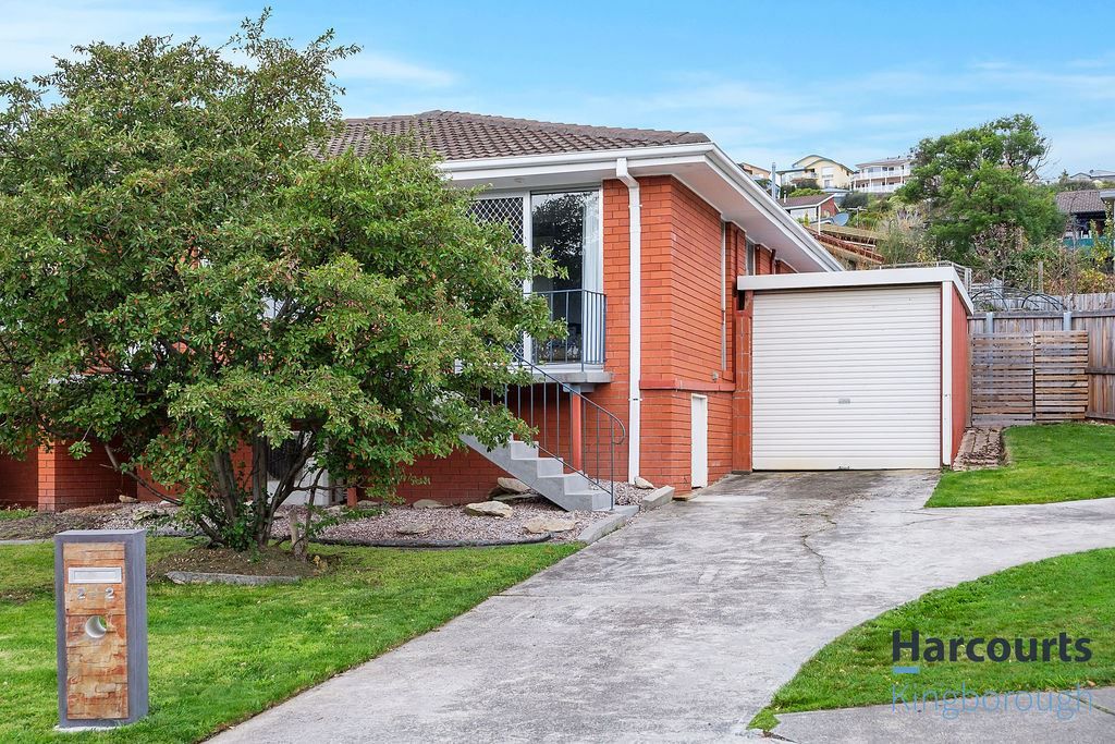 2/2 Suncoast Drive, Blackmans Bay TAS 7052, Image 0