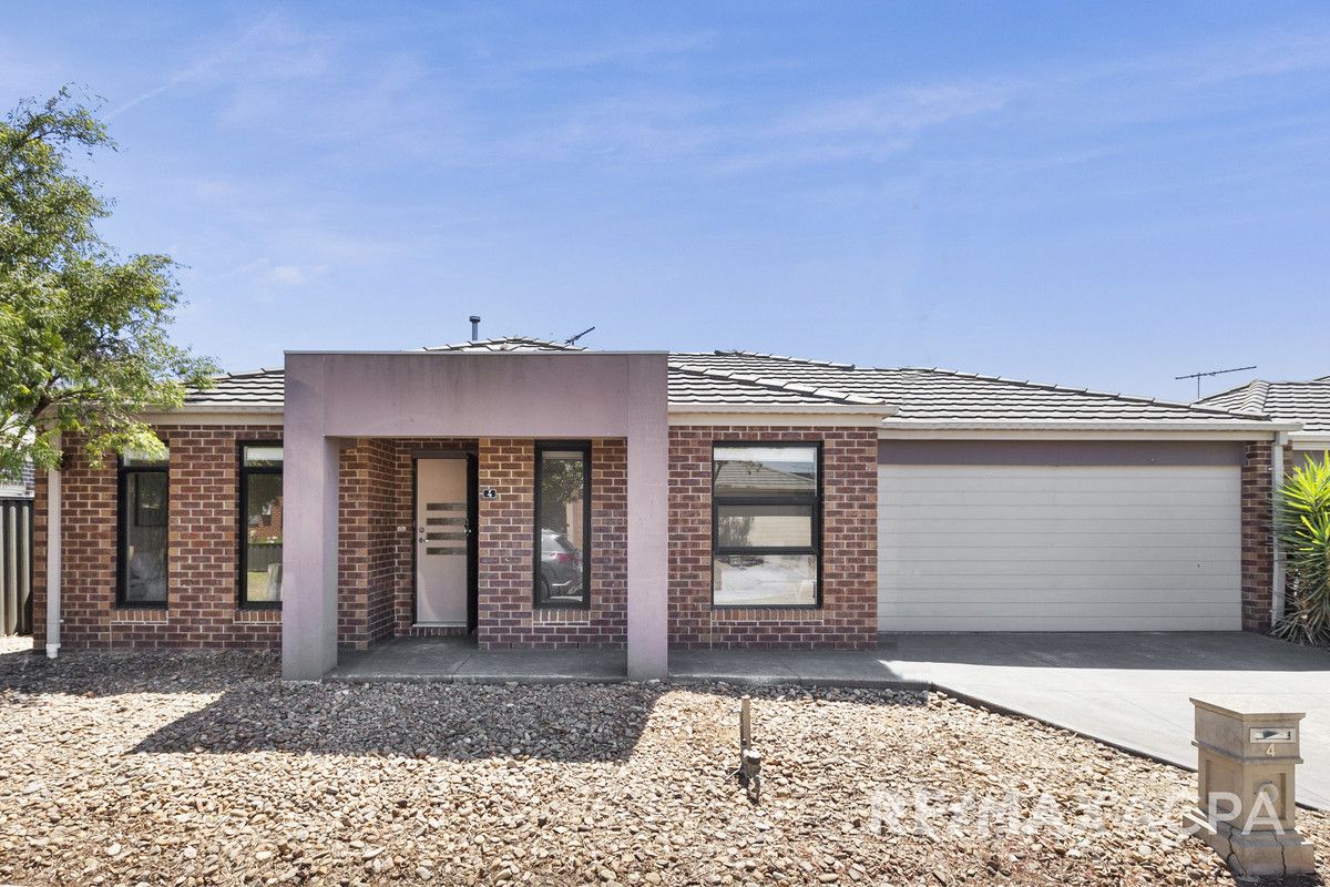 3 bedrooms House in 4 Lord Place POINT COOK VIC, 3030