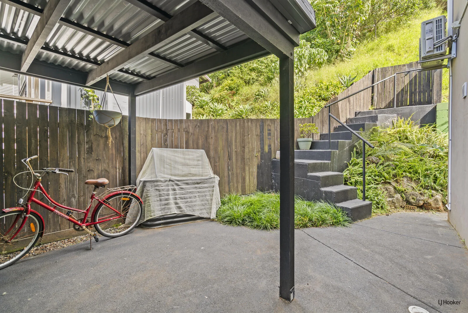 Additional image 11 of 1/33 Bimbadeen Avenue, Banora Point NSW 2486