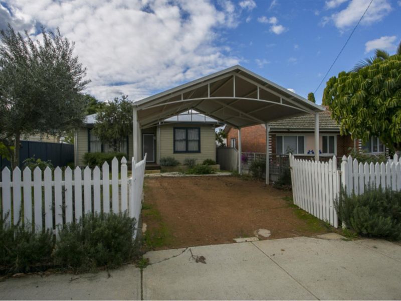 3 bedrooms House in 2/32 Cross Street QUEENS PARK WA, 6107