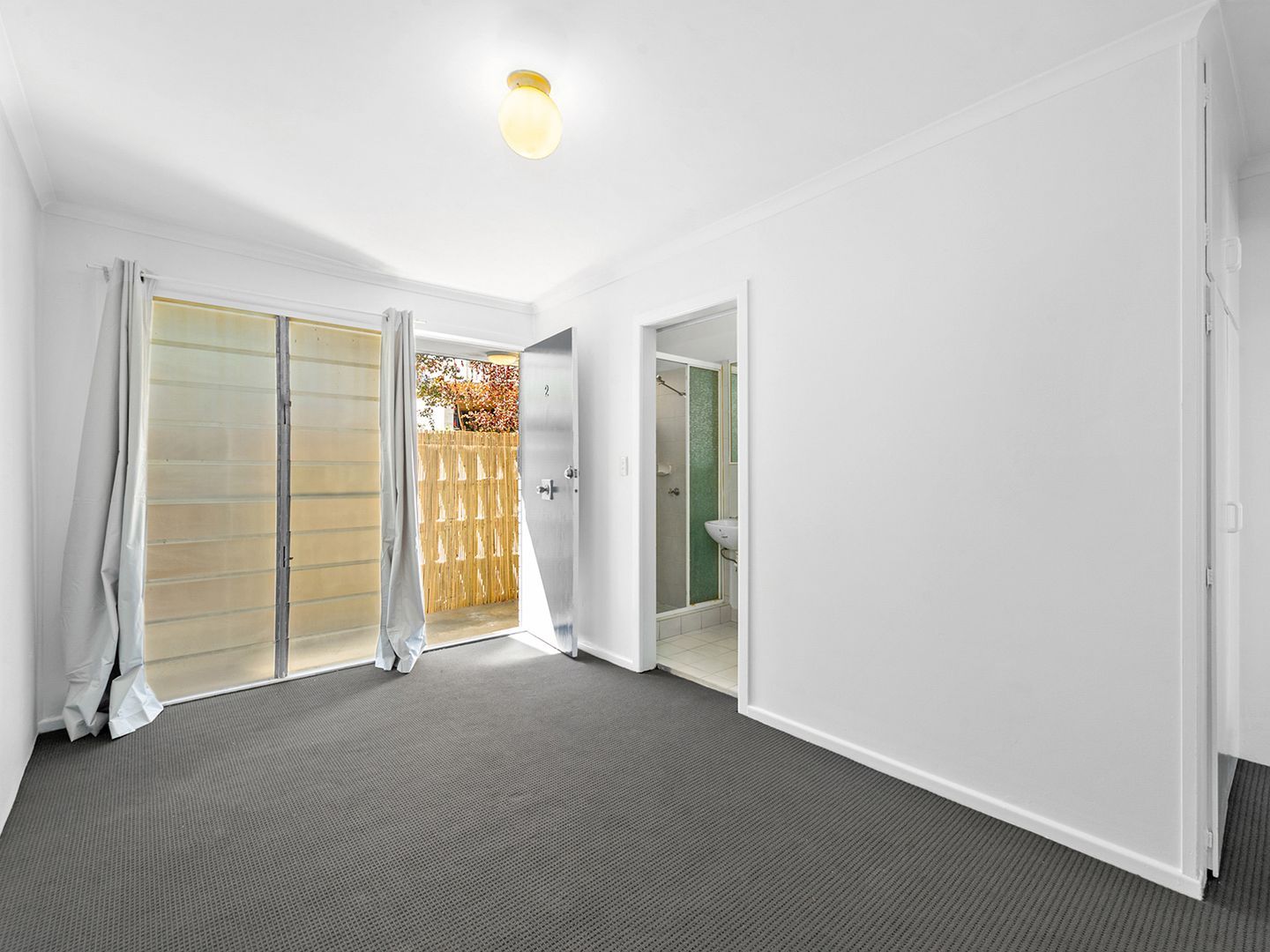 2/87 Crescent Road, Hamilton QLD 4007, Image 2