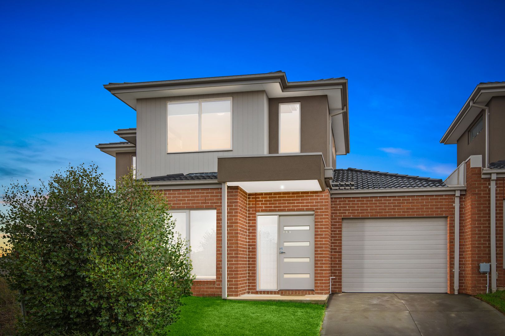 2/294 Bethany Road, Tarneit VIC 3029