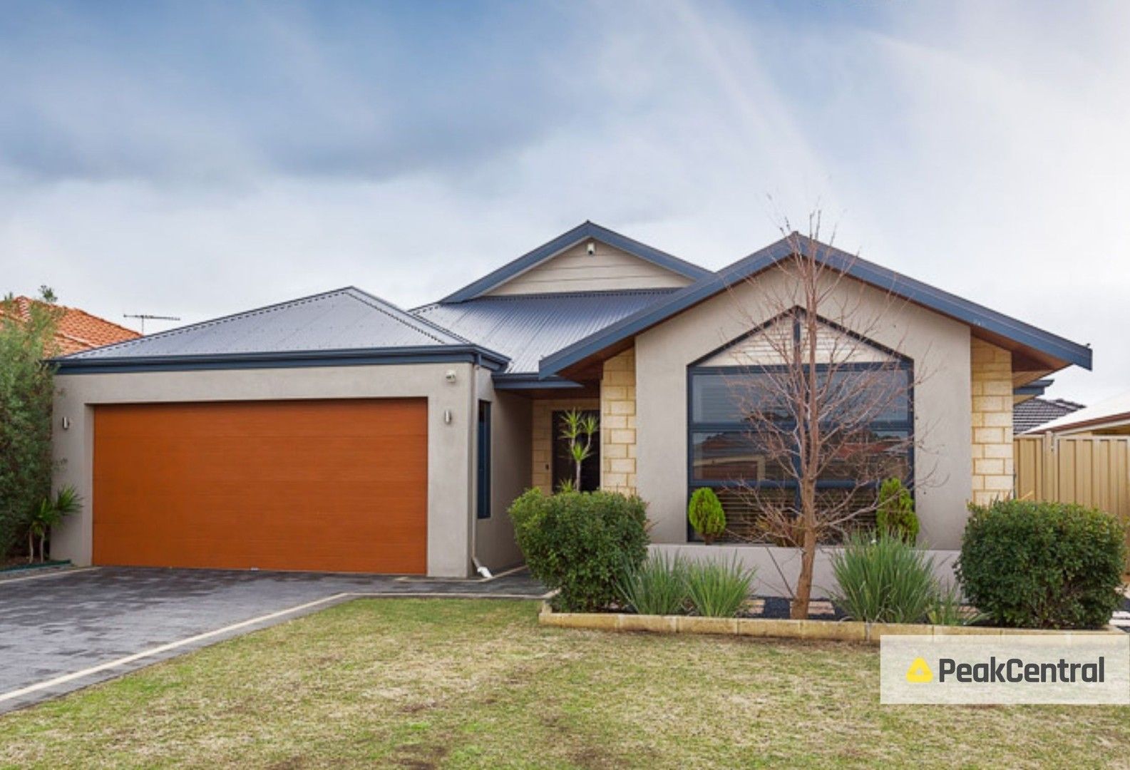 3 bedrooms House in 4 Zodiac Loop ATWELL WA, 6164