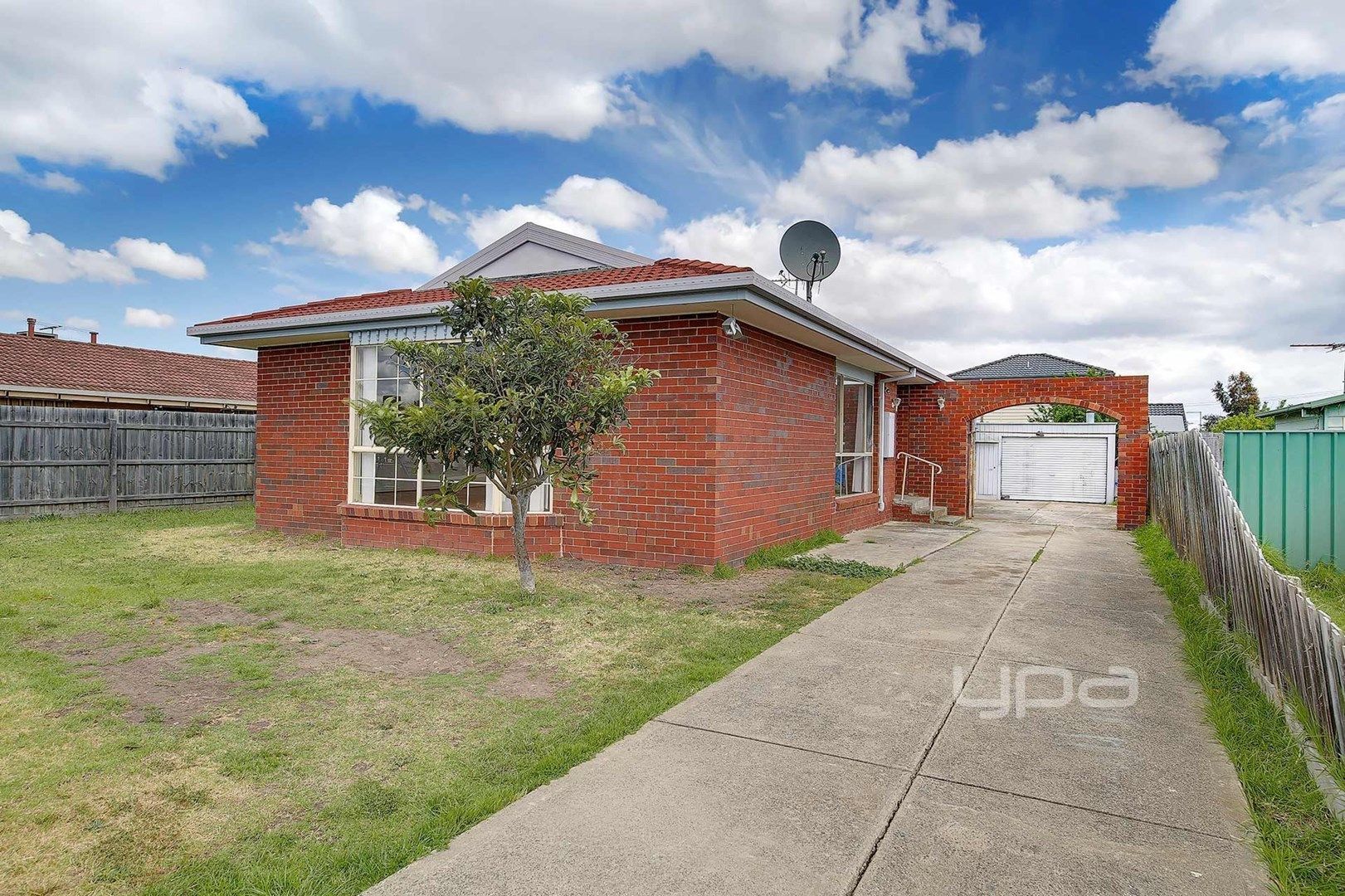 10 Milford Court, Meadow Heights VIC 3048, Image 0
