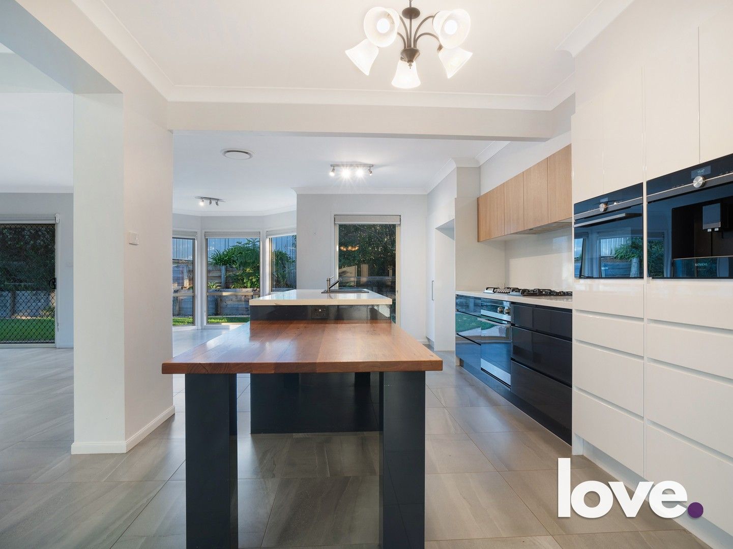 4 bedrooms House in 2 Krista Ct CARDIFF SOUTH NSW, 2285