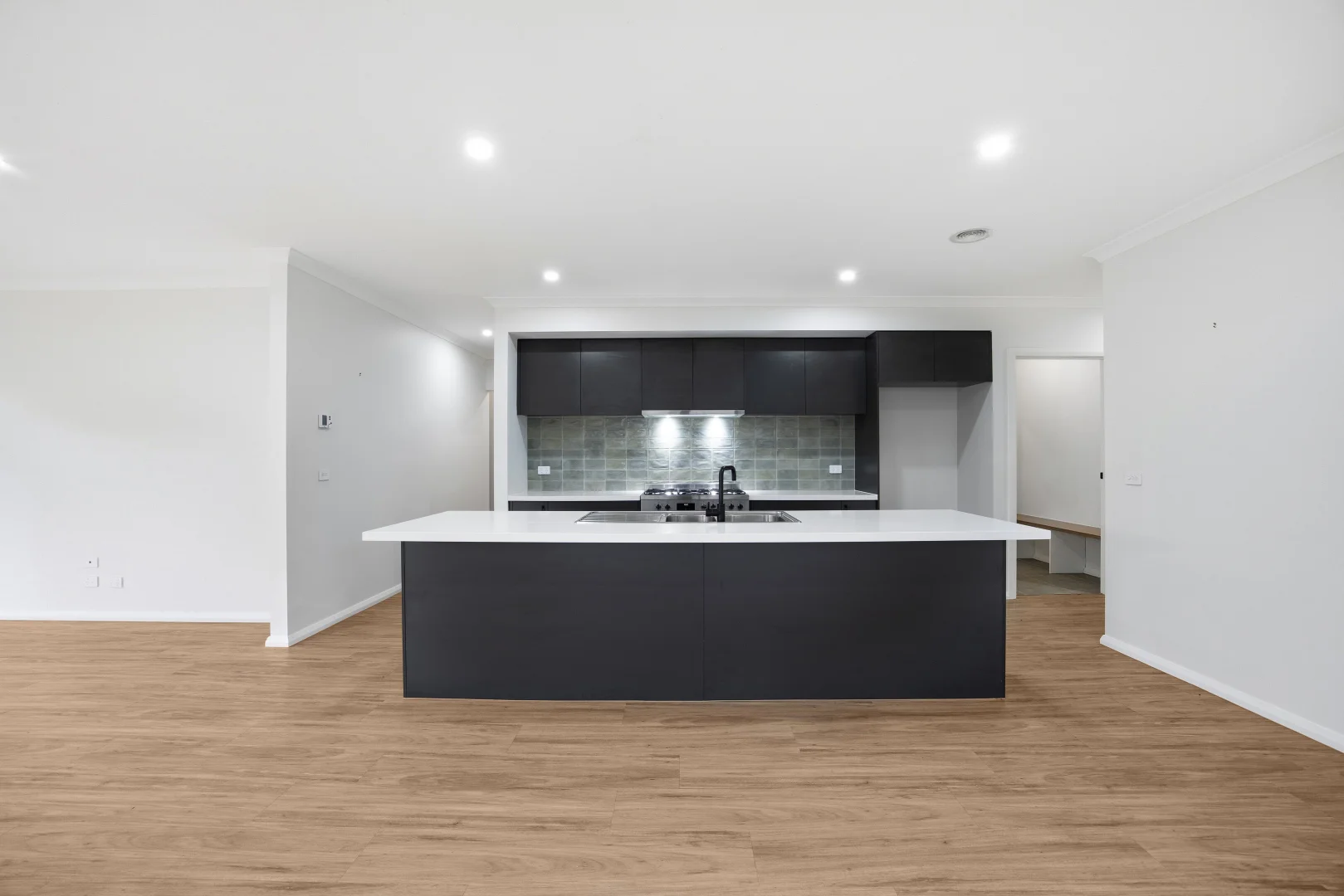 Additional image 3 of 8 Estlley Court, Canadian VIC 3350