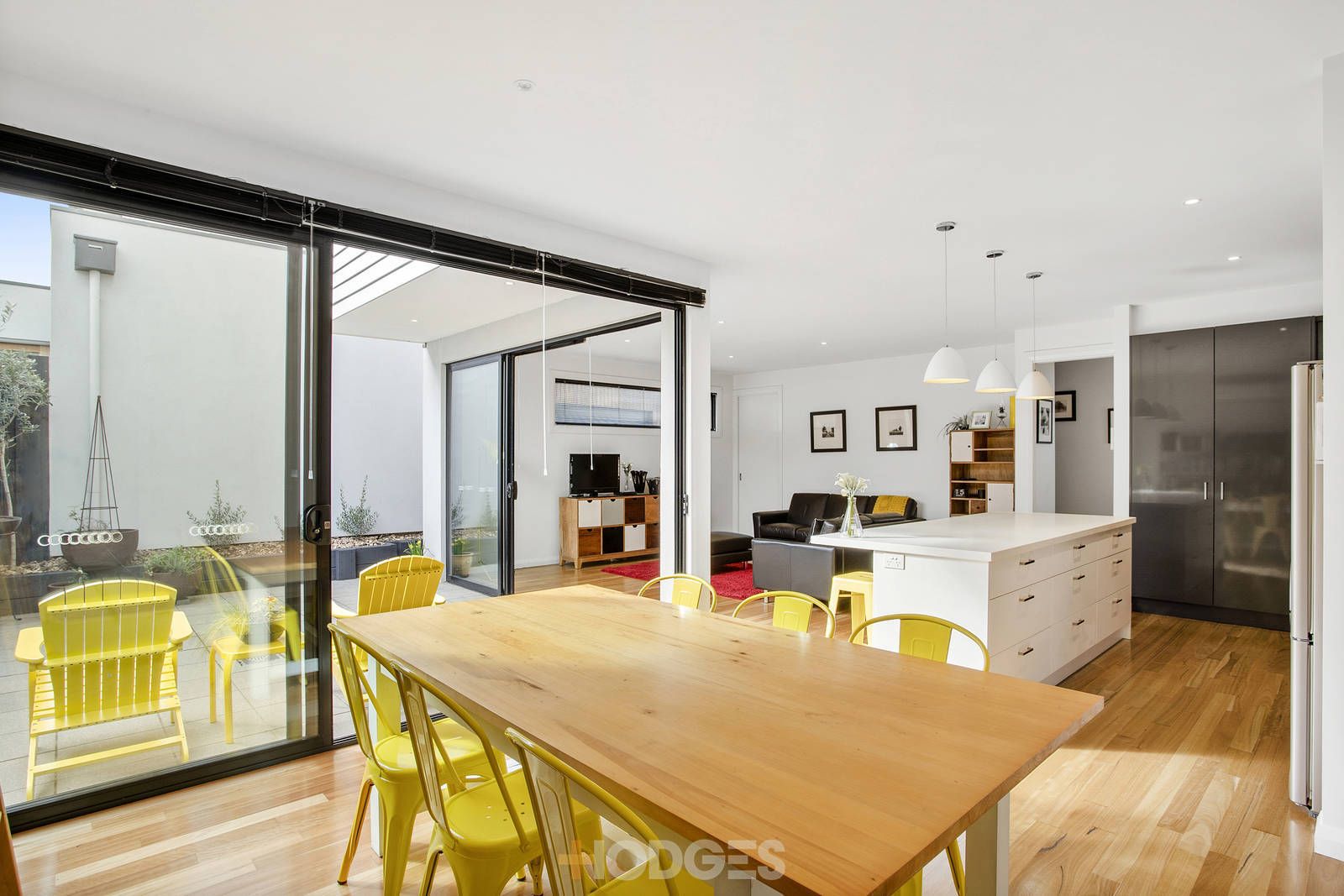 2/96 West Fyans Street, Newtown VIC 3220, Image 2